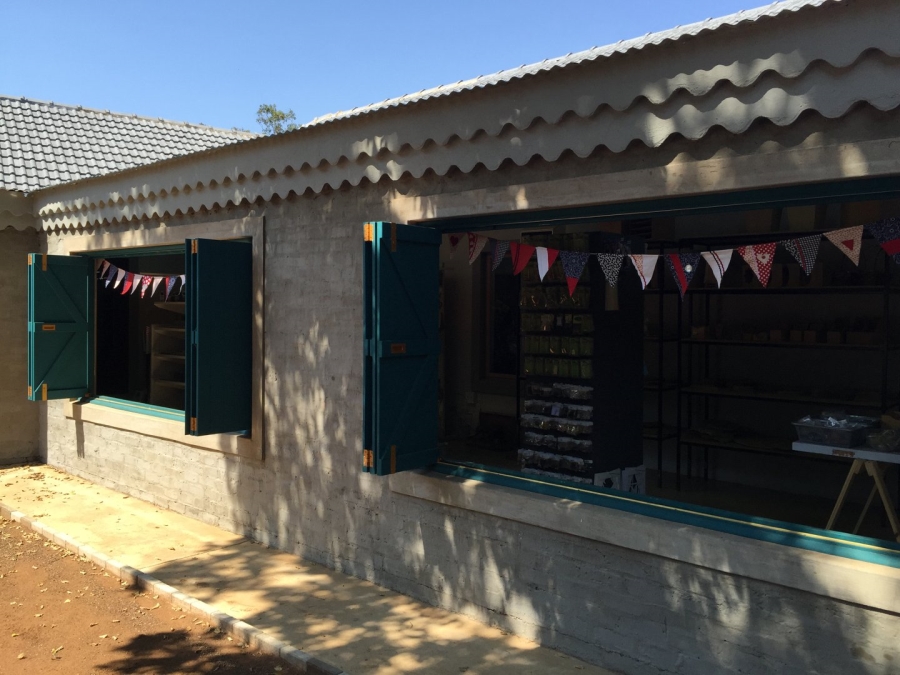 Commercial Property for Sale in Flamwood North West